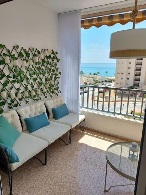 Sunny, Spacious 3 Bedroom With Seaview Apartment Villajoyosa
