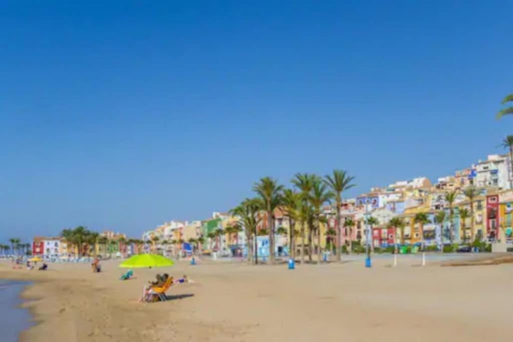 Apartment Sunny, Spacious 3 Bedroom With Seaview